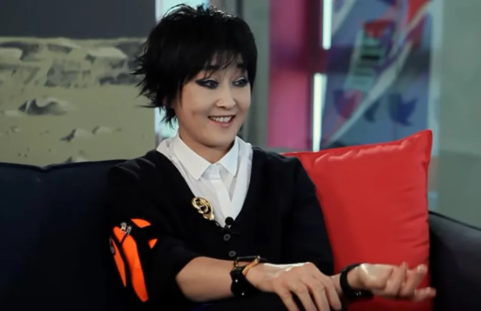 С.Саранцацралт