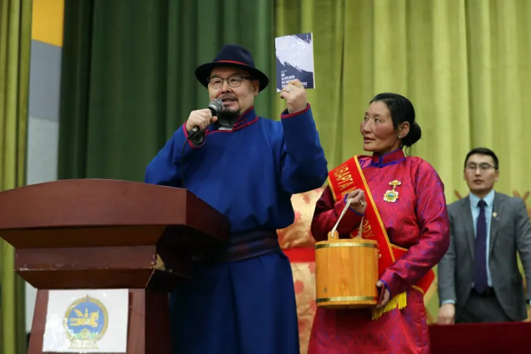 Занданшатар