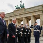 Их Британийн хаан III Карл ХБНГУ-д айлчилж байна