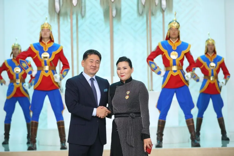 Одонтой ээж