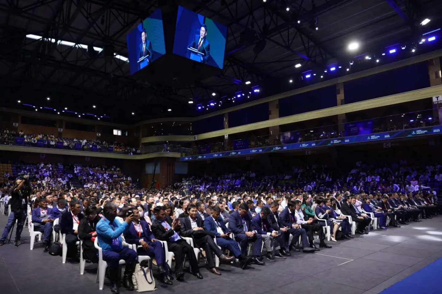 зөвлөлдөх уулзалт