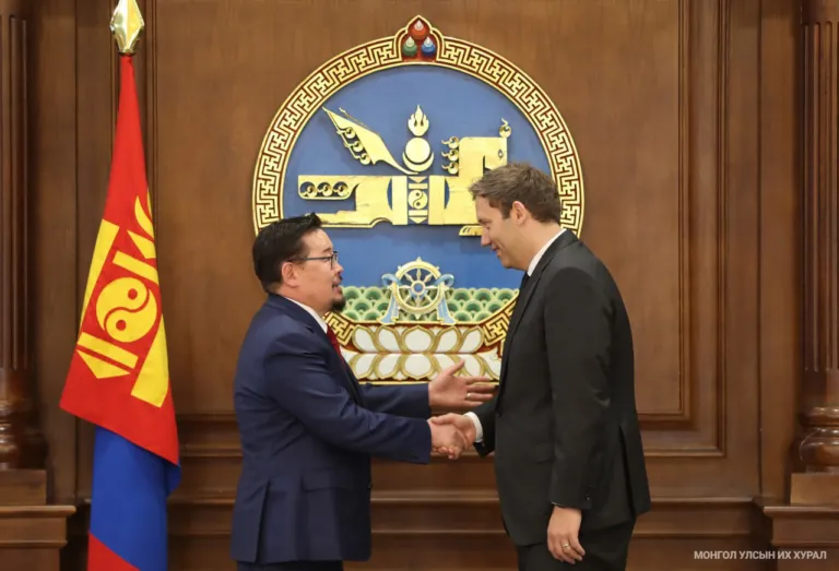 Занданшатар