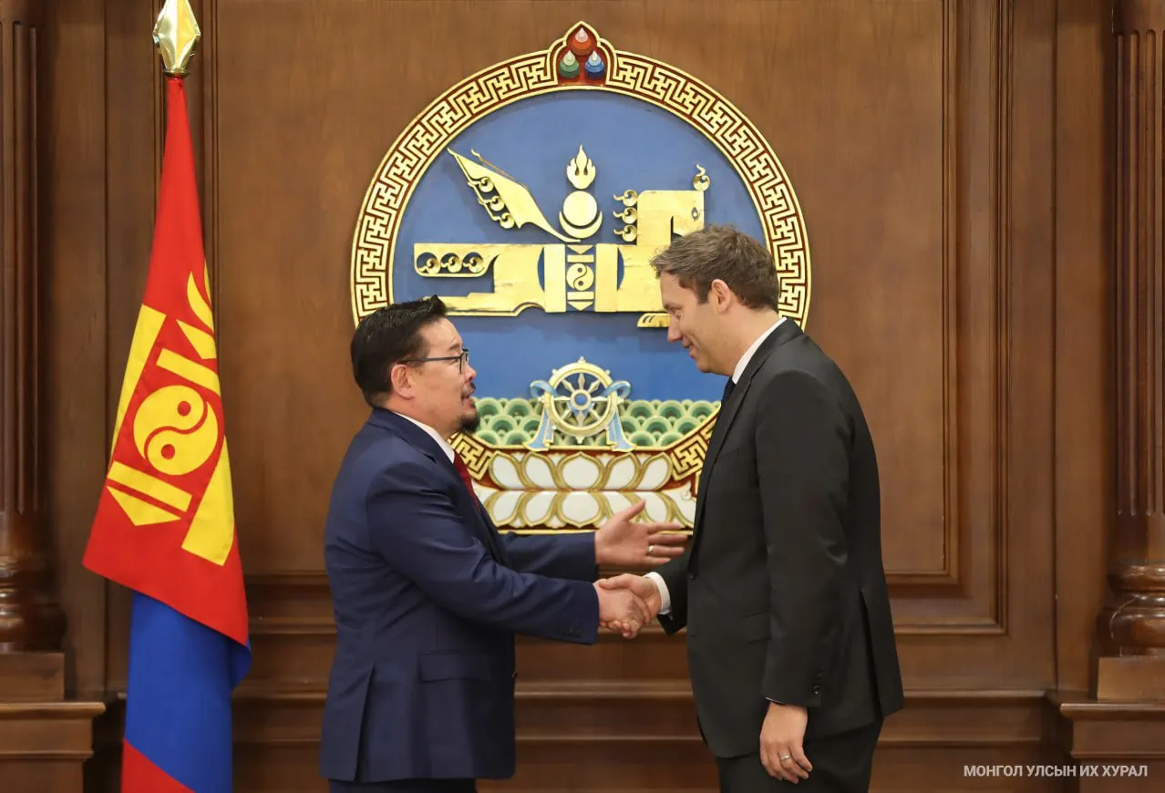 Занданшатар