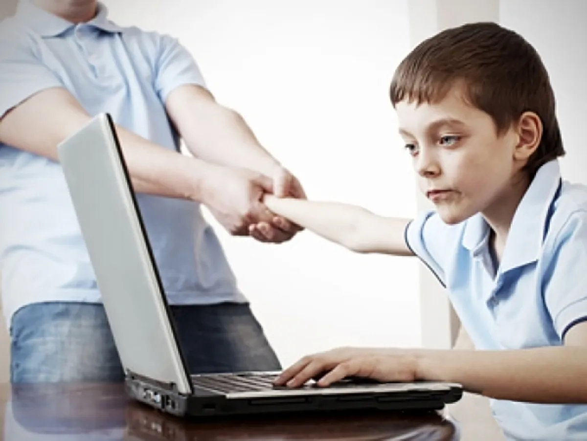 дэлгэцэнд донтолт