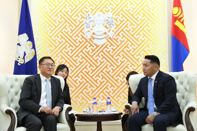 Төмөртөмөө