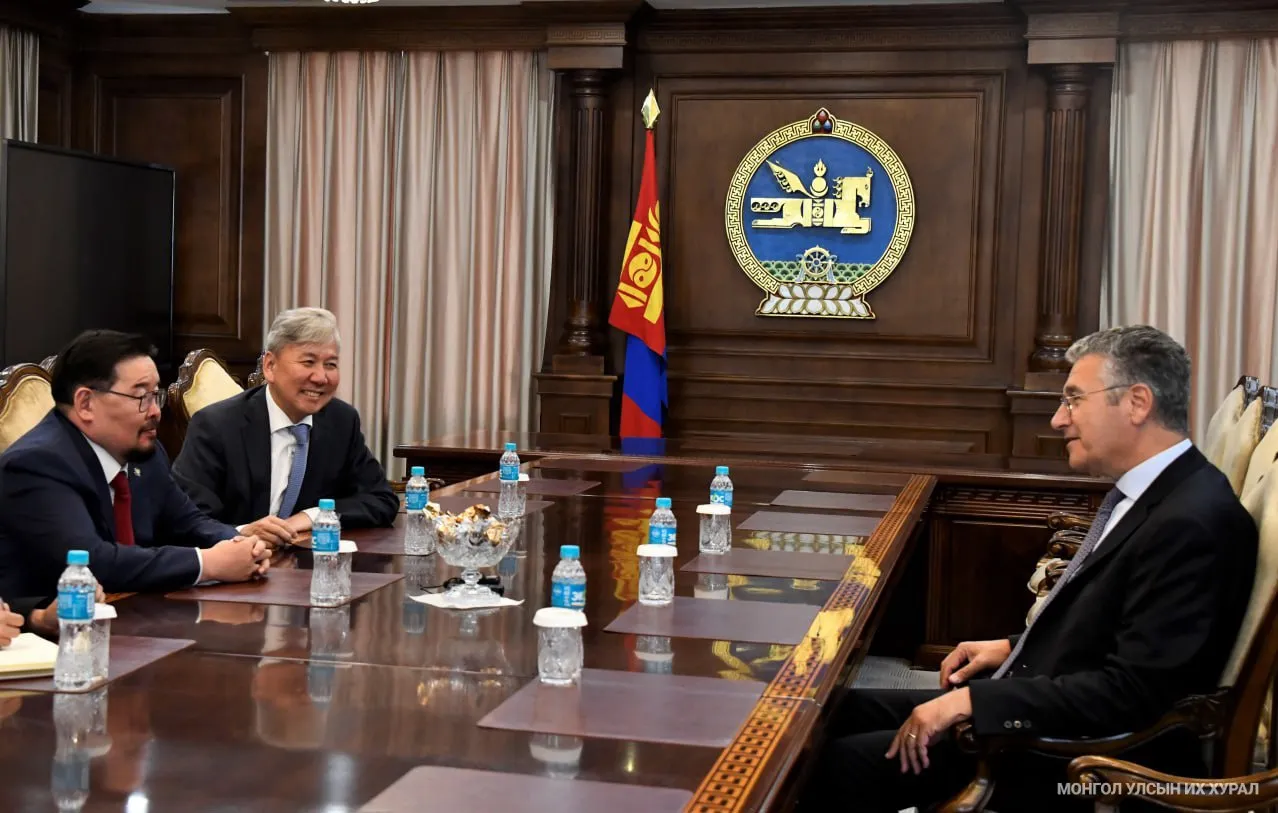 Занданшатар