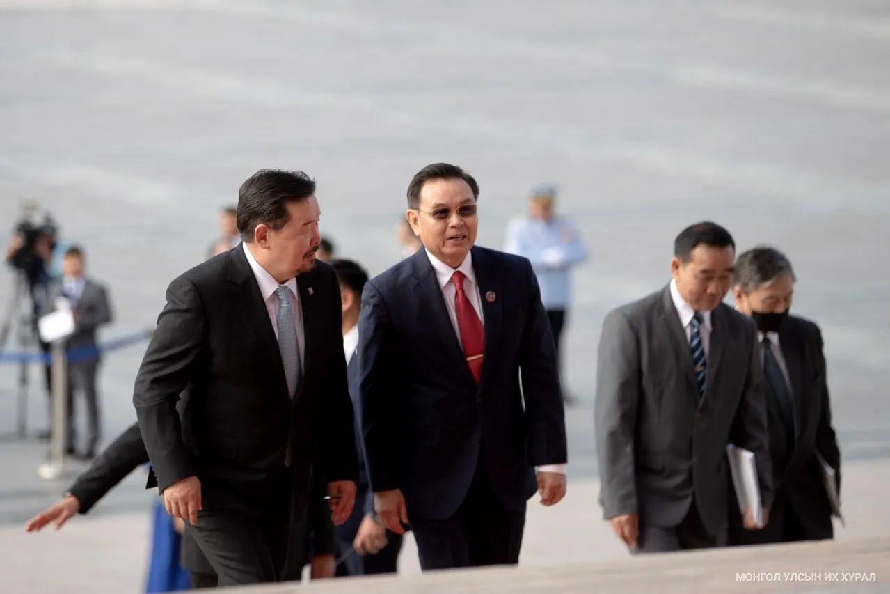 Занданшатар