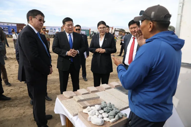 Оюун-Эрдэнэ