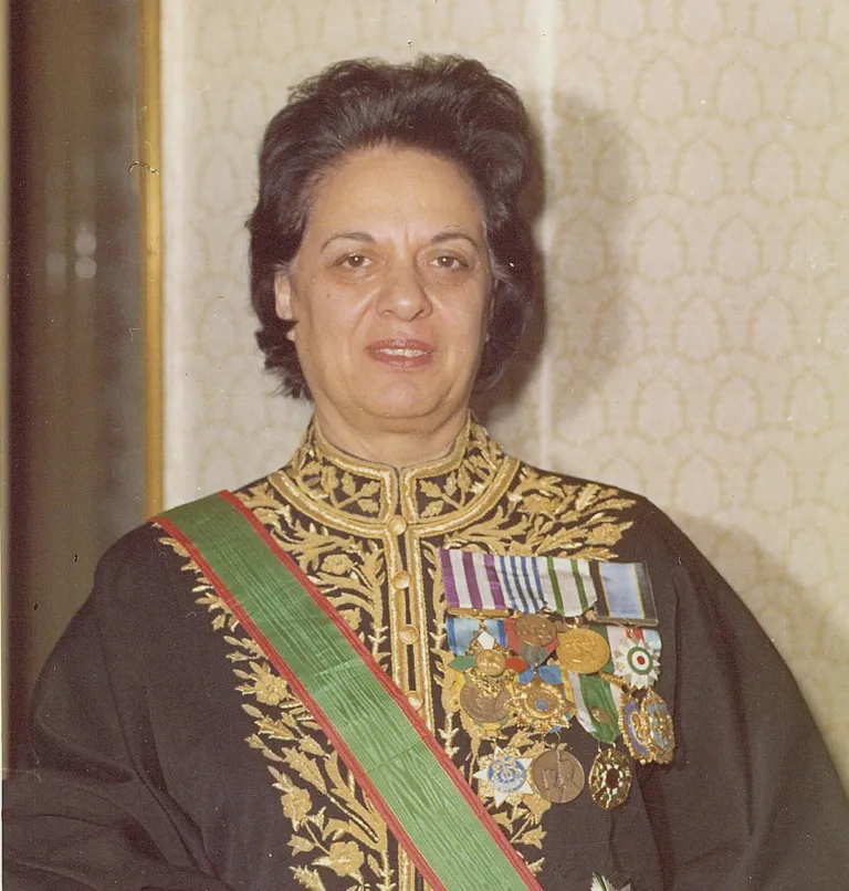 Фаррохру Парса