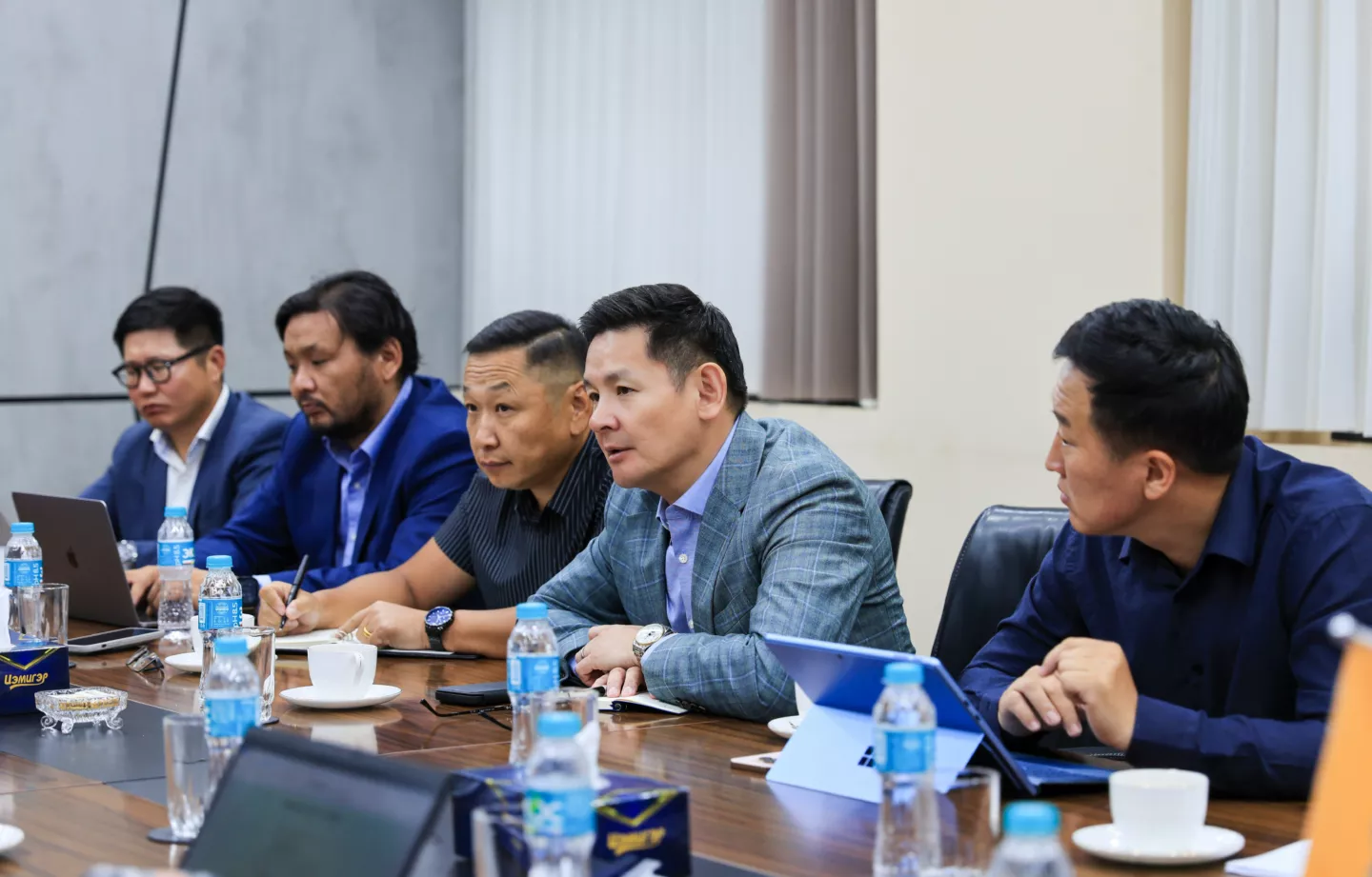 НҮҮРС ТЭЭВЭР, ТАТАН АВАЛТЫГ НЭМЭГДҮҮЛЭХ АСУУДЛААР ЧАЙНА ЭНЕРЖИ ГРУПП КОМПАНИЙН ТӨЛӨӨЛӨЛТЭЙ УУЛЗАЛТ ХИЙЛЭЭ